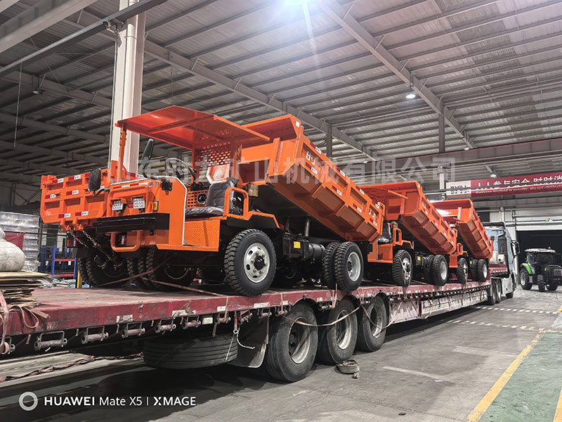 6臺5噸礦山地下自卸車發(fā)往河北